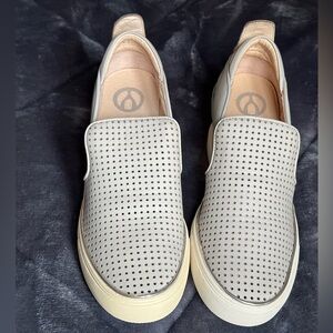The WISHBONE women’s Slip-On Perforated Casual Shoes - Light Gray